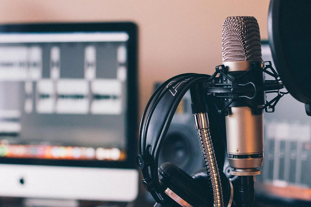 Are AI Songs a Risk to the Industry?